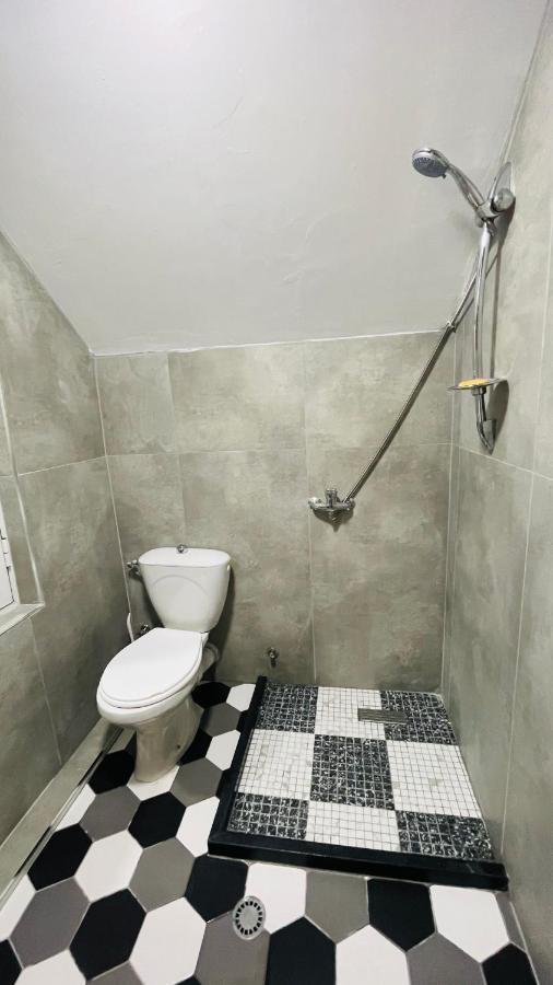 Hotel Drinos 티라나 외부 사진