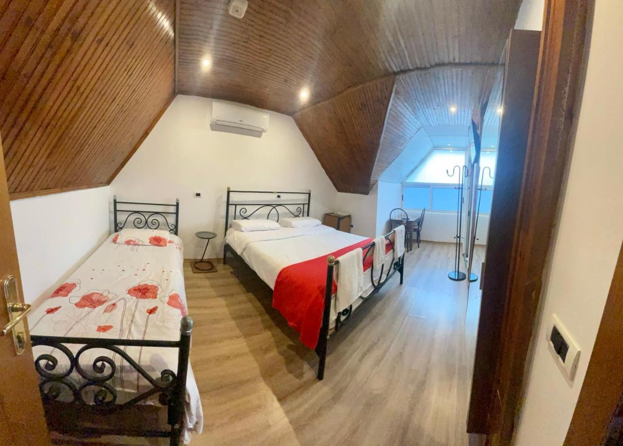 Hotel Drinos 티라나 외부 사진