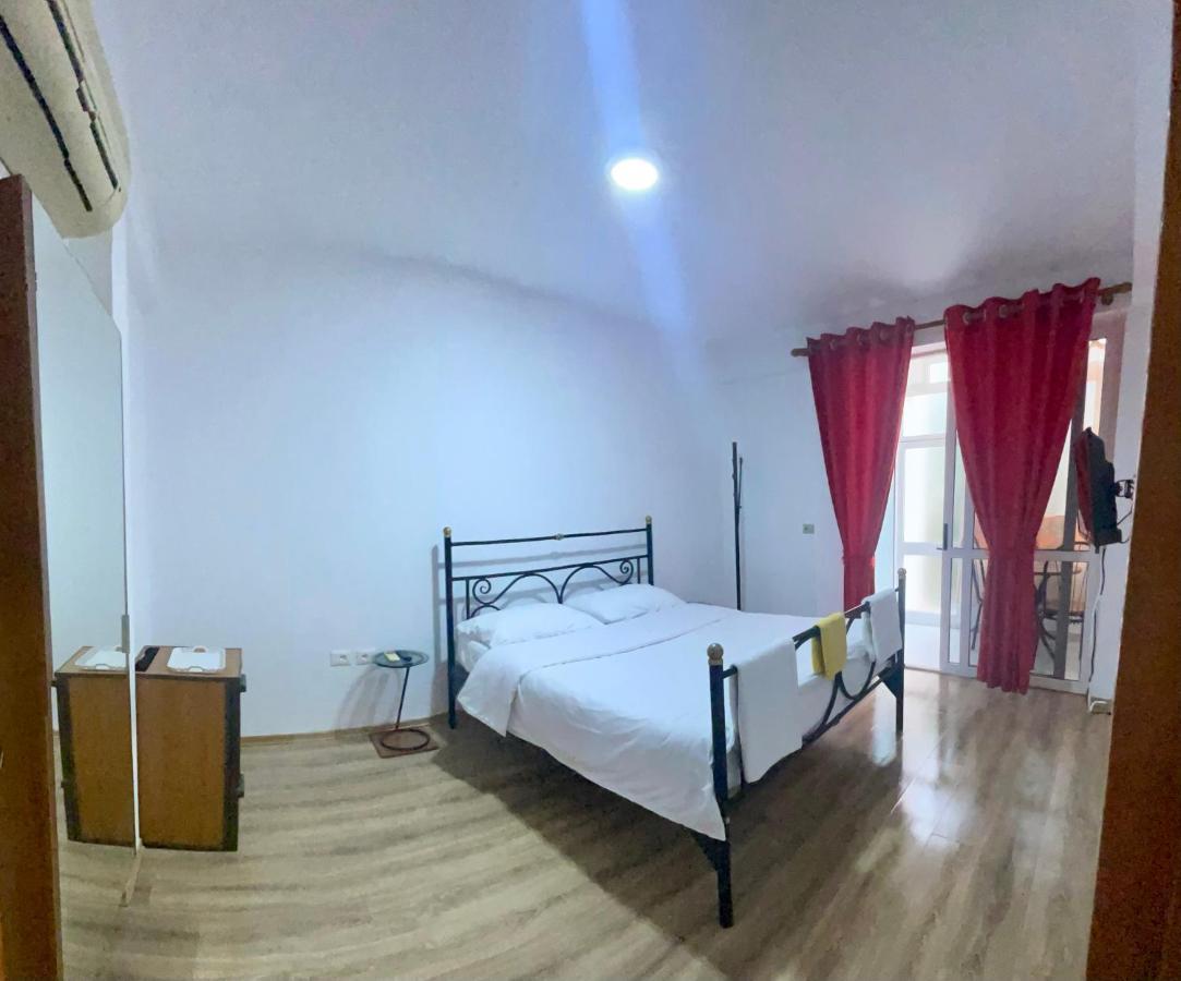 Hotel Drinos 티라나 외부 사진