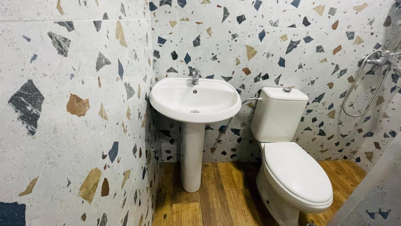 Hotel Drinos 티라나 외부 사진