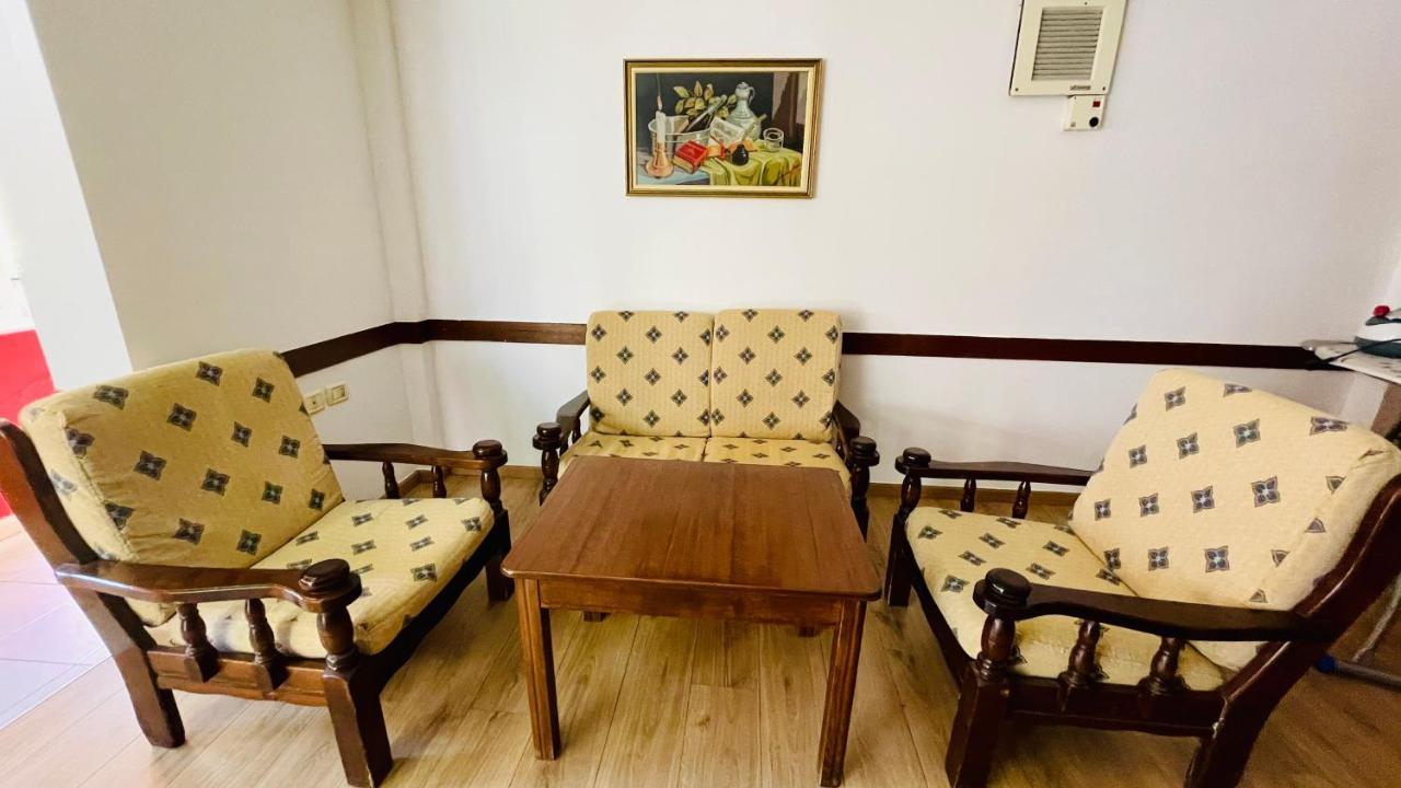Hotel Drinos 티라나 외부 사진
