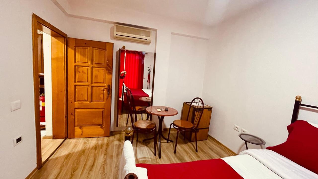 Hotel Drinos 티라나 외부 사진