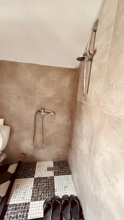 Hotel Drinos 티라나 외부 사진