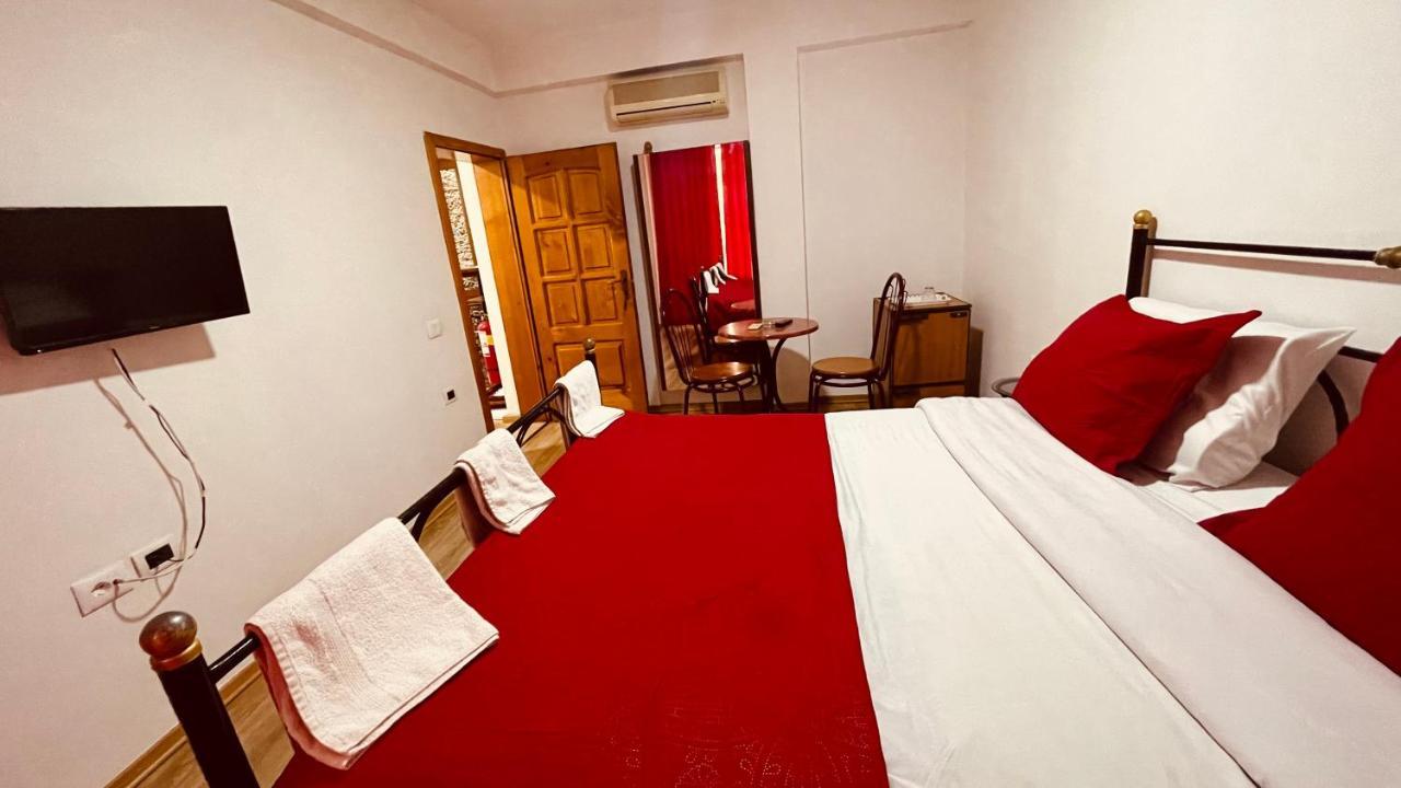 Hotel Drinos 티라나 외부 사진